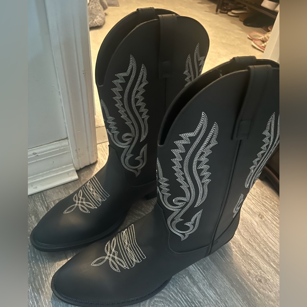 Men’s canyon trail round toe cowboy boot